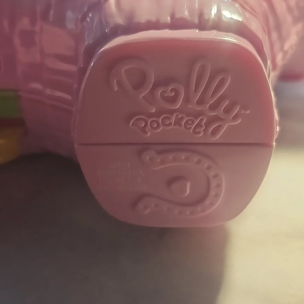 Polly Pockets Unicorn Doll House
